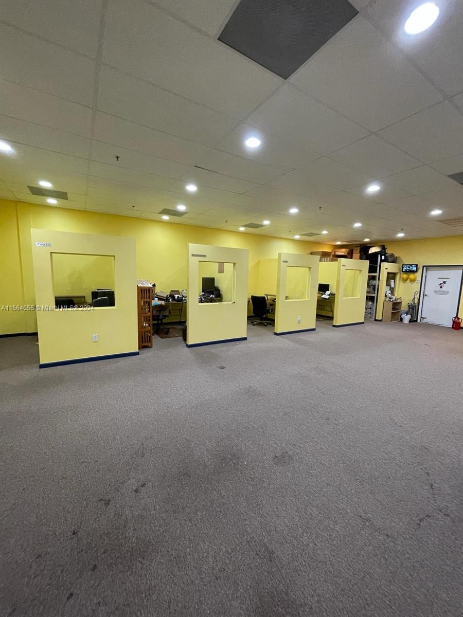 Commercial Property for Sale in Pembroke Pines Florida 33029
